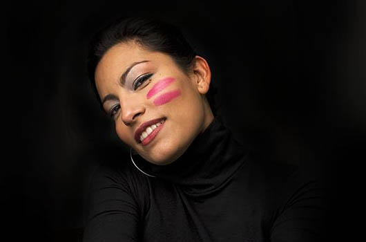 http://d3n8a8pro7vhmx.cloudfront.net/bravenew/pages/332/attachments/original/1327436992/Anita-Tijoux-principal.jpg?1327436992
