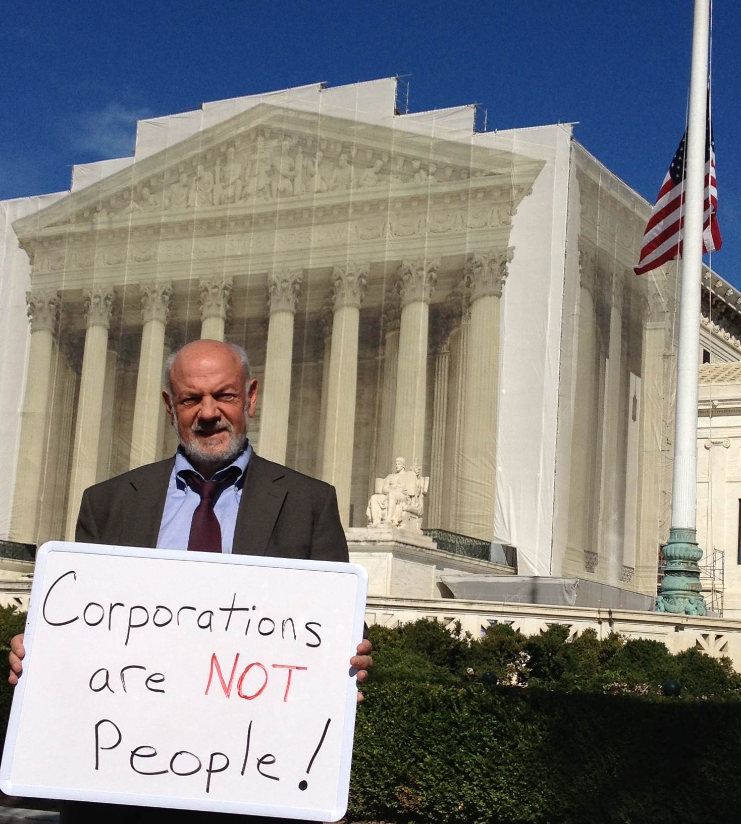 Ken_at_SCOTUS_Corps_are_not_people.jpg