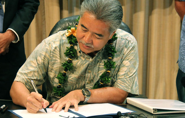 Ige Signs Executive Order to Protect Net Neutrality in Hawai‘i