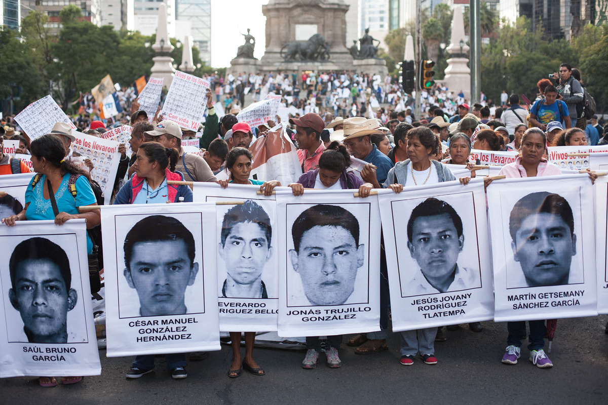 Mexico-Ayotzinapa-Protest-01.jpg