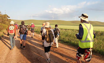 100 people. 328 km. 15 days. 1 solar thermal plant.