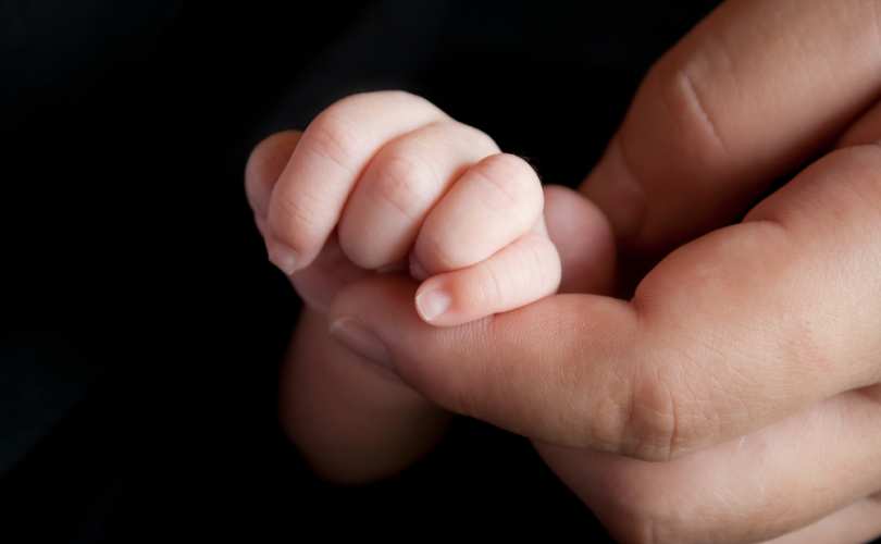 Un Couple Avorte Leur Bebe A 28 Semaines A Cause D Une Malformation A La Main Gauche Campagne Quebec Vie