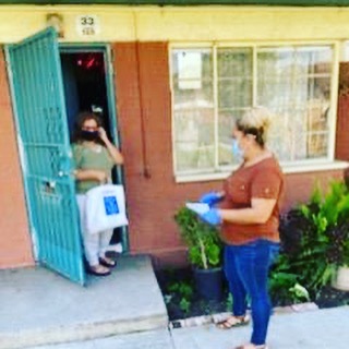 William Mead Homes served Homegirl Café meals to seniors 4-28-2020 #3