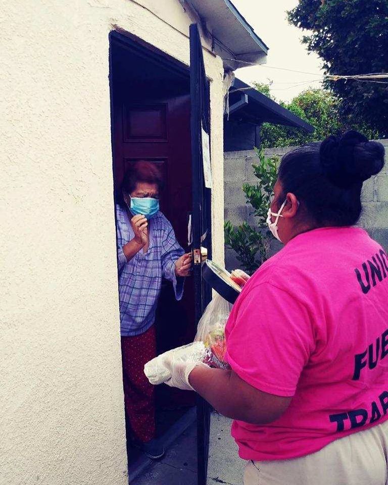 Acción Comunitaria and Tierra Caliente Restaurant, delivered hot meals to seniors in Cypress Park 5-12-2020 #1