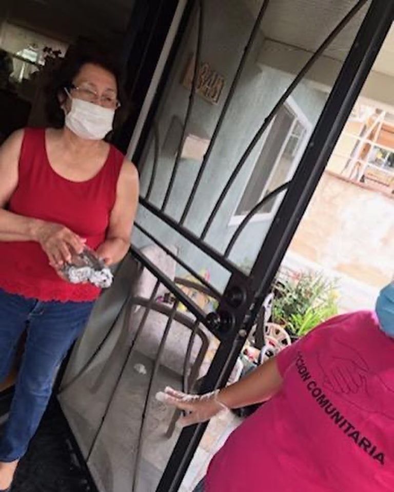 Acción Comunitaria and Tierra Caliente Restaurant, delivered hot meals to seniors in Cypress Park 5-12-2020 #1