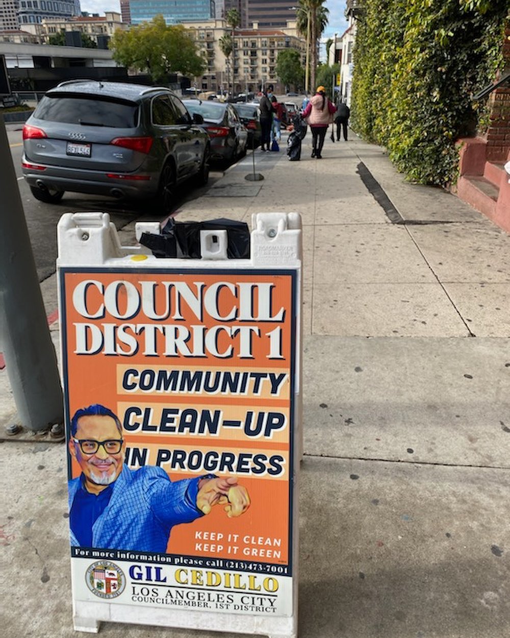 Councilmember Gil Cedillo's community clean up in progress at the corner of Bixel St and Maryland St in Westlake 3-11-2021