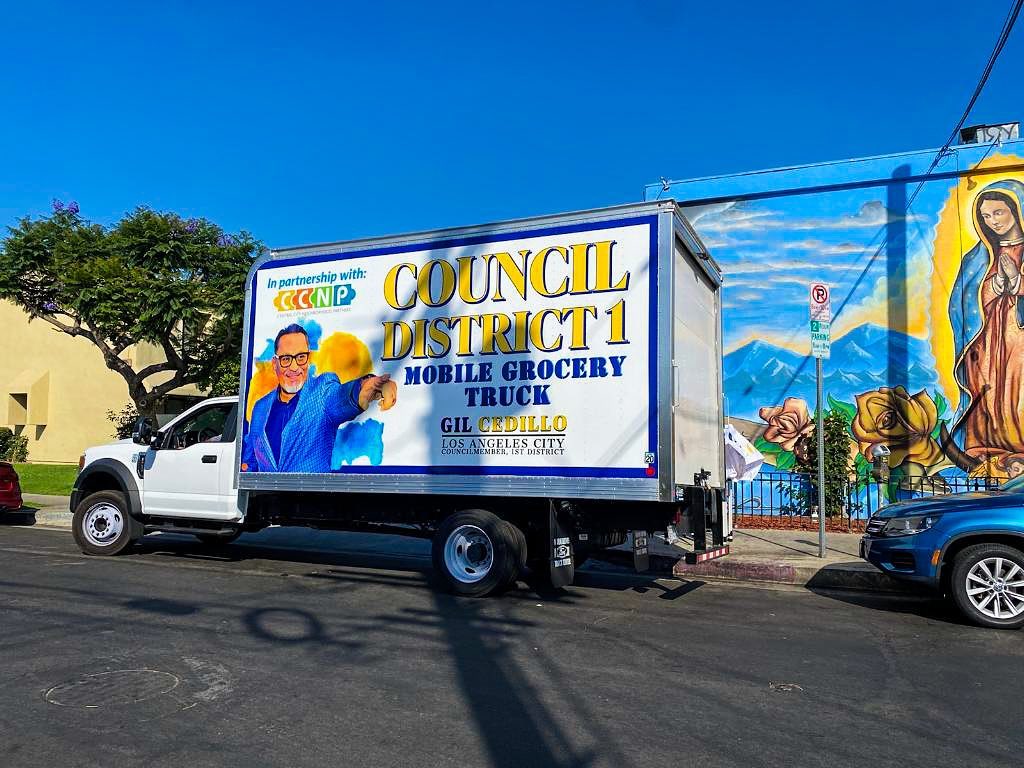 Councilmember Gil Cedillo's Grocery Truck was at the corner Toberman St and Pico Blvd in Pico Union 6-4-2021