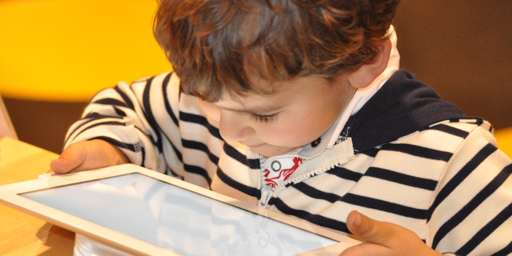 Be careful with photos, talk about sex: how to protect your kids from online sexual abuse