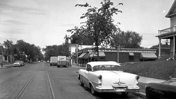 Cedar_Avenue_and_35th_Street_1957.jpg