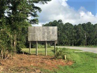 Trump_Boat_Billboard_1.jpg
