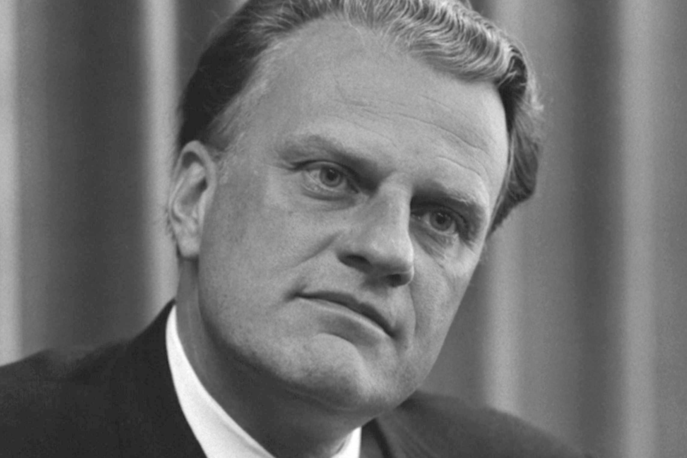 Billy_Graham_bw_photo__April_11__1966_(2).jpg