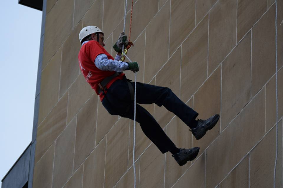 Dougalabseiling.jpg