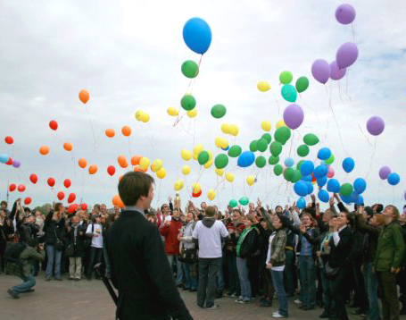 rainbow_balloons_movement_beyond_borders.jpg