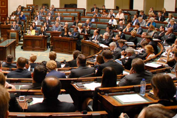 xsXdde-kamer-plenaire.jpg