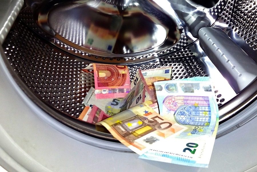 JXJYmoney-laundering-1952737_1280-e1510311604765.jpg
