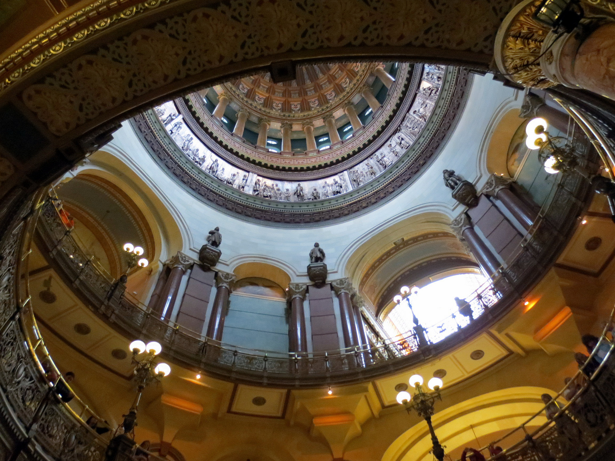 https://www.flickr.com/photos/anjanettew/14075890756