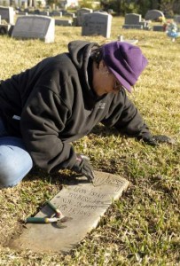 1211 - TBR - Maria Parks in Graveyard