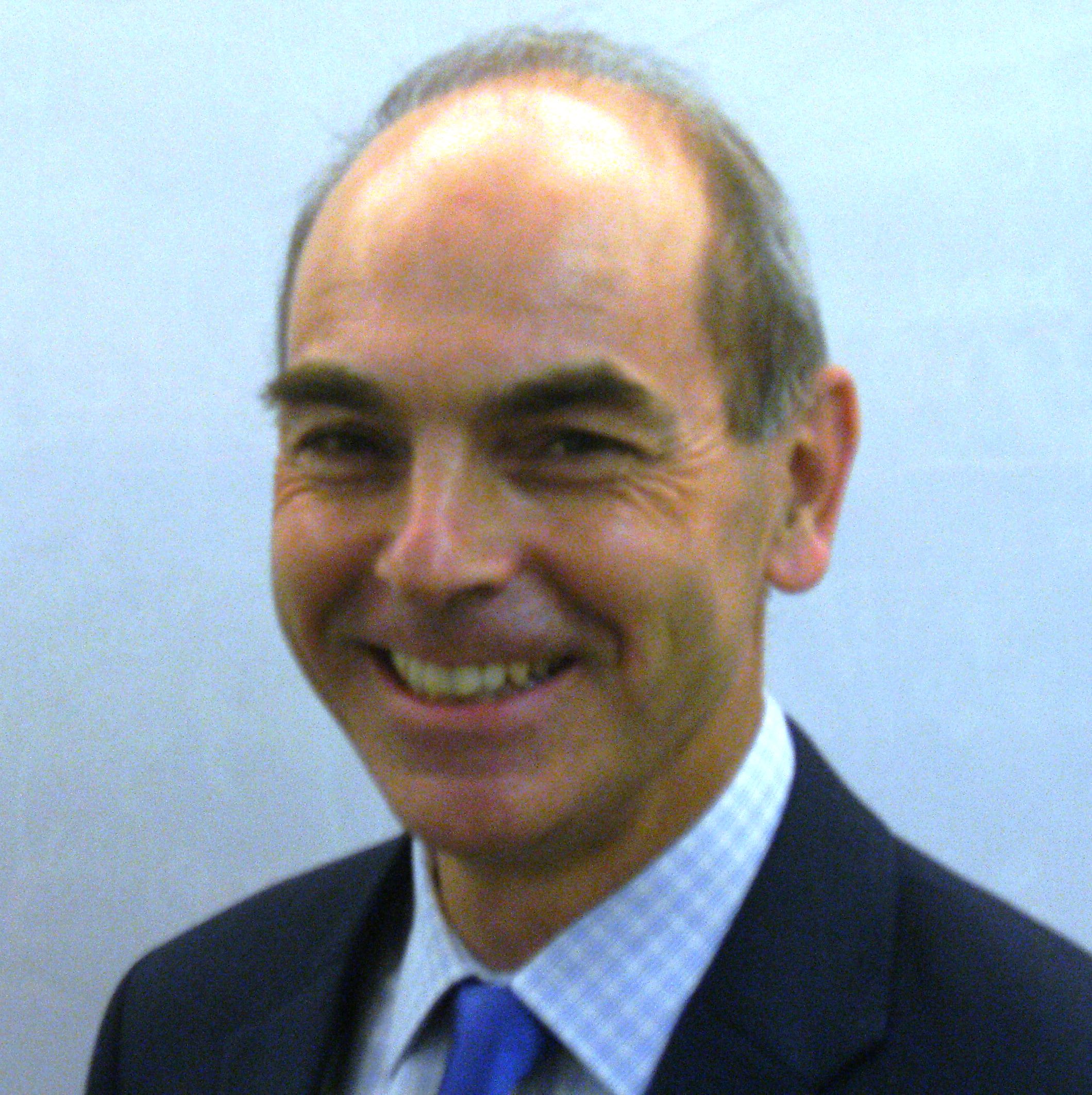 Ronnie_Millar_-_Headshot.jpg