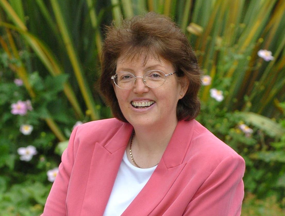 Rosie_Cooper_headshot.jpg
