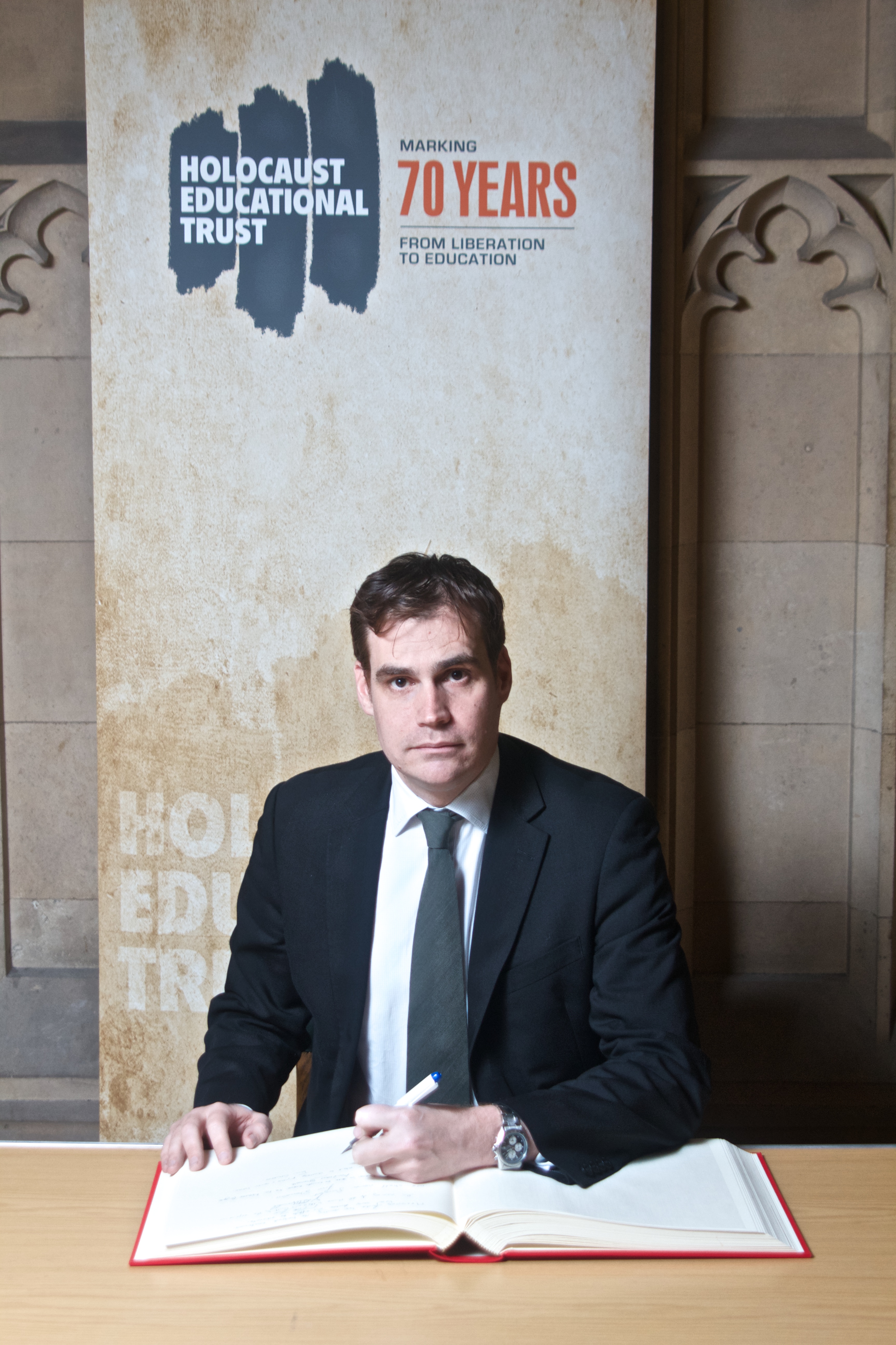 Holocaust_Memorial_Day_2015.jpg