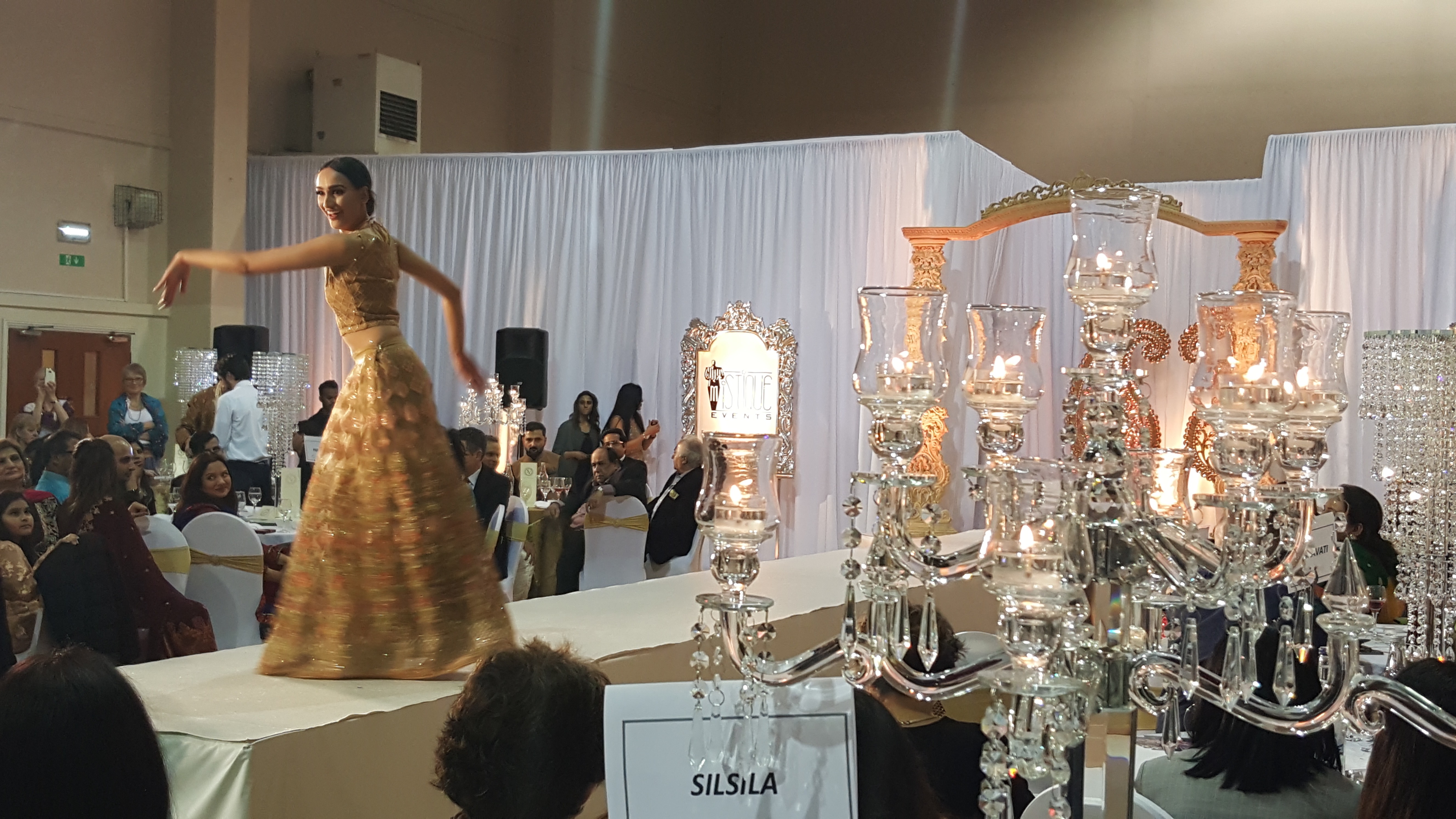Bollywood Dancers