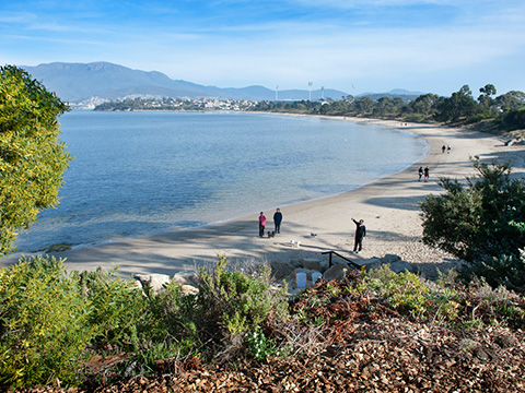 BelleriveBeach.jpg