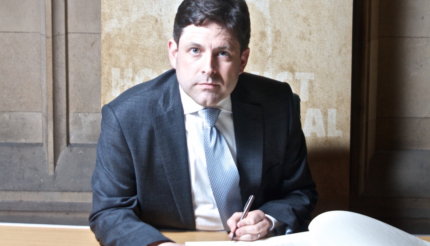 Duncan signs Holocaust Educational Trust Book of Commitment