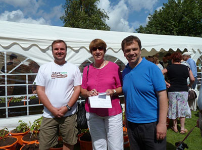 Councillor Lynne Stagg and Darren Sanders, along with former Councillor Darron Phillips support Baffins community events such as the Moneyfields Show