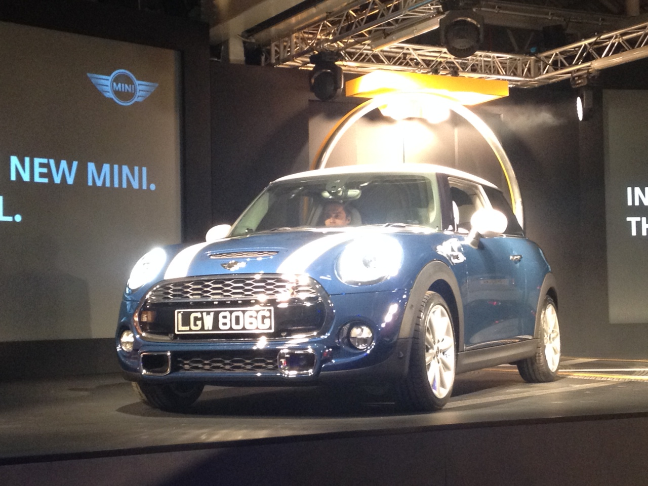 Hard Brexit Could Mean Oxford Loses Mini