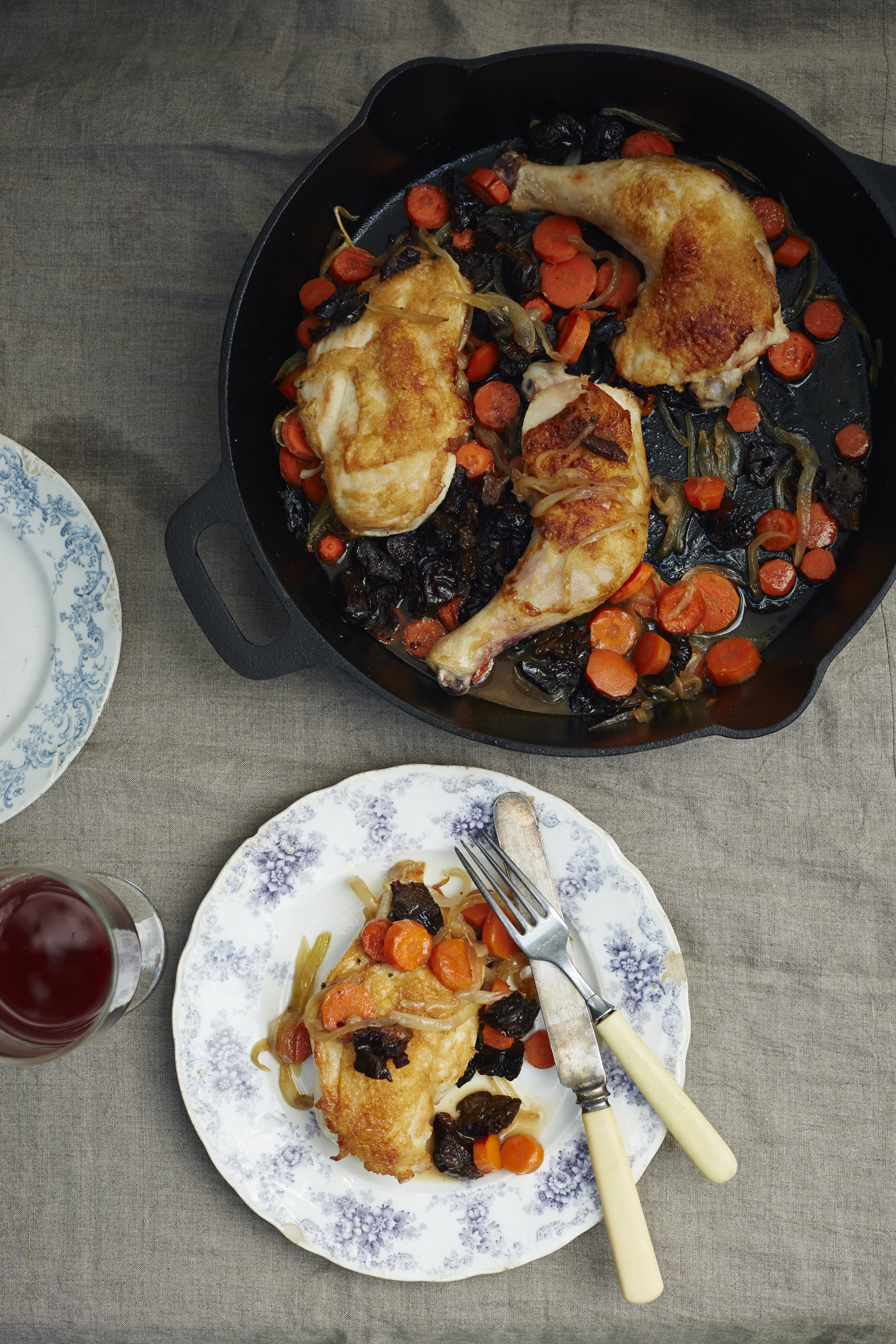 Crispy_Chicken_with_Tsimmes_by_Liz_Alpern_credit_Lauren_Volo_THE_GEFILTE_MANIFESTO_(1).jpg