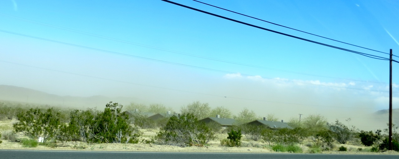 dust_storm_over_Cascade_solar_03_06_16_-_1.jpg