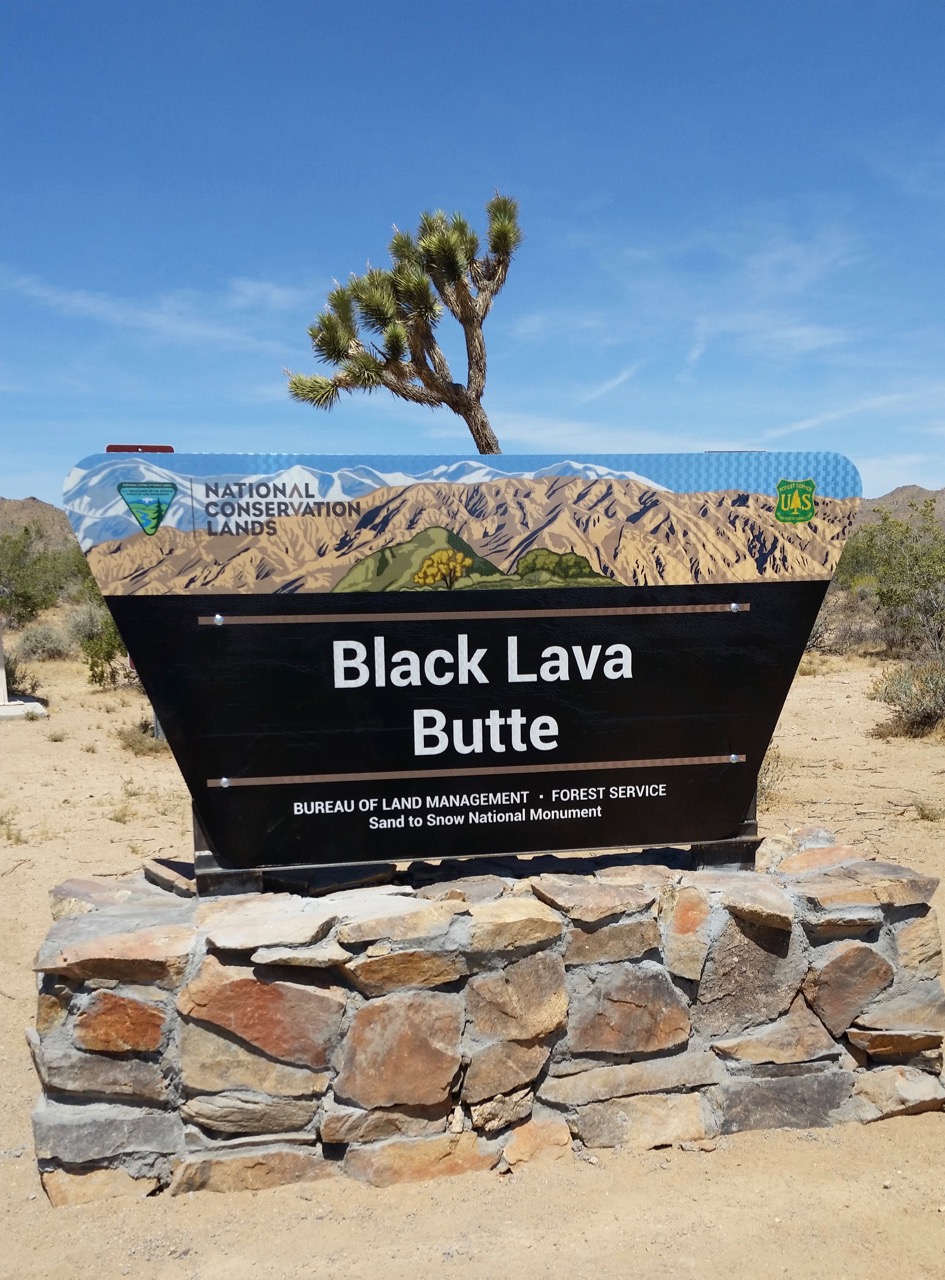 Black_Lava_Butte_sign_rev.jpg
