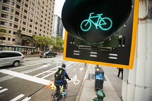 bike-signal-bidirectional-2nd-seattle_22107929603_o.jpg Adonia.jpg