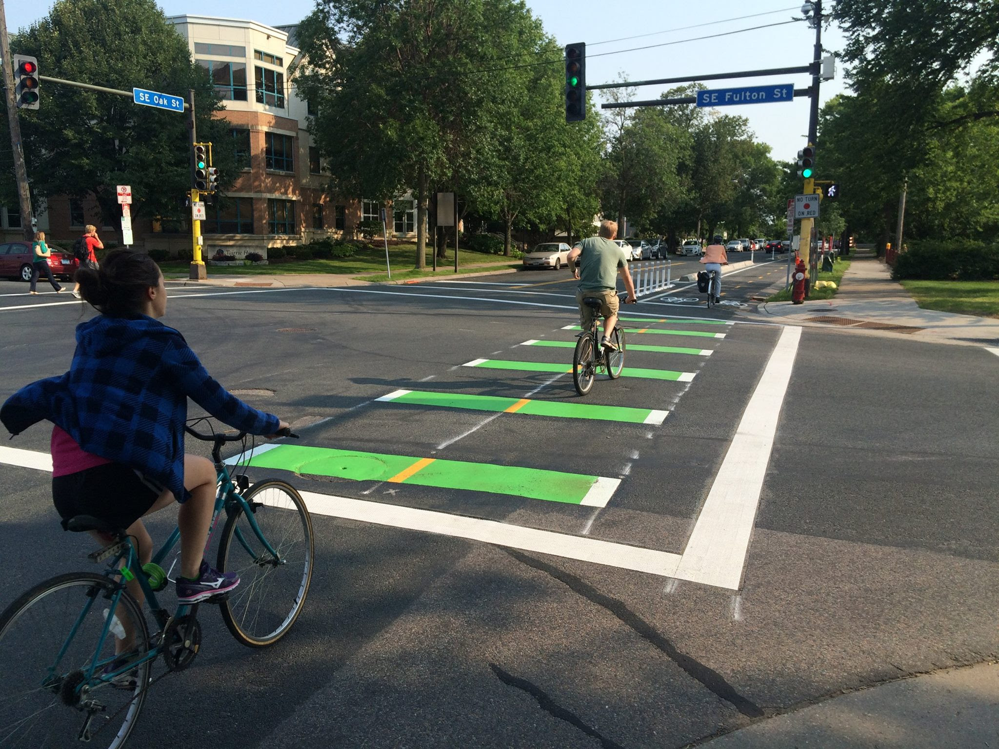 oakst.jpg UMN Bikeways