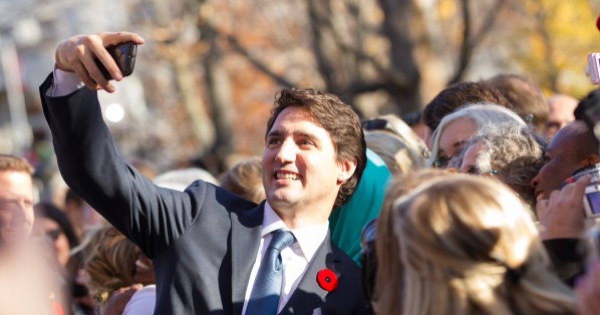 feature_trudeauselfie.jpg