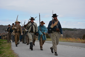 Confederate_soldiers_moving_up_the_road_(16783880839).jpg