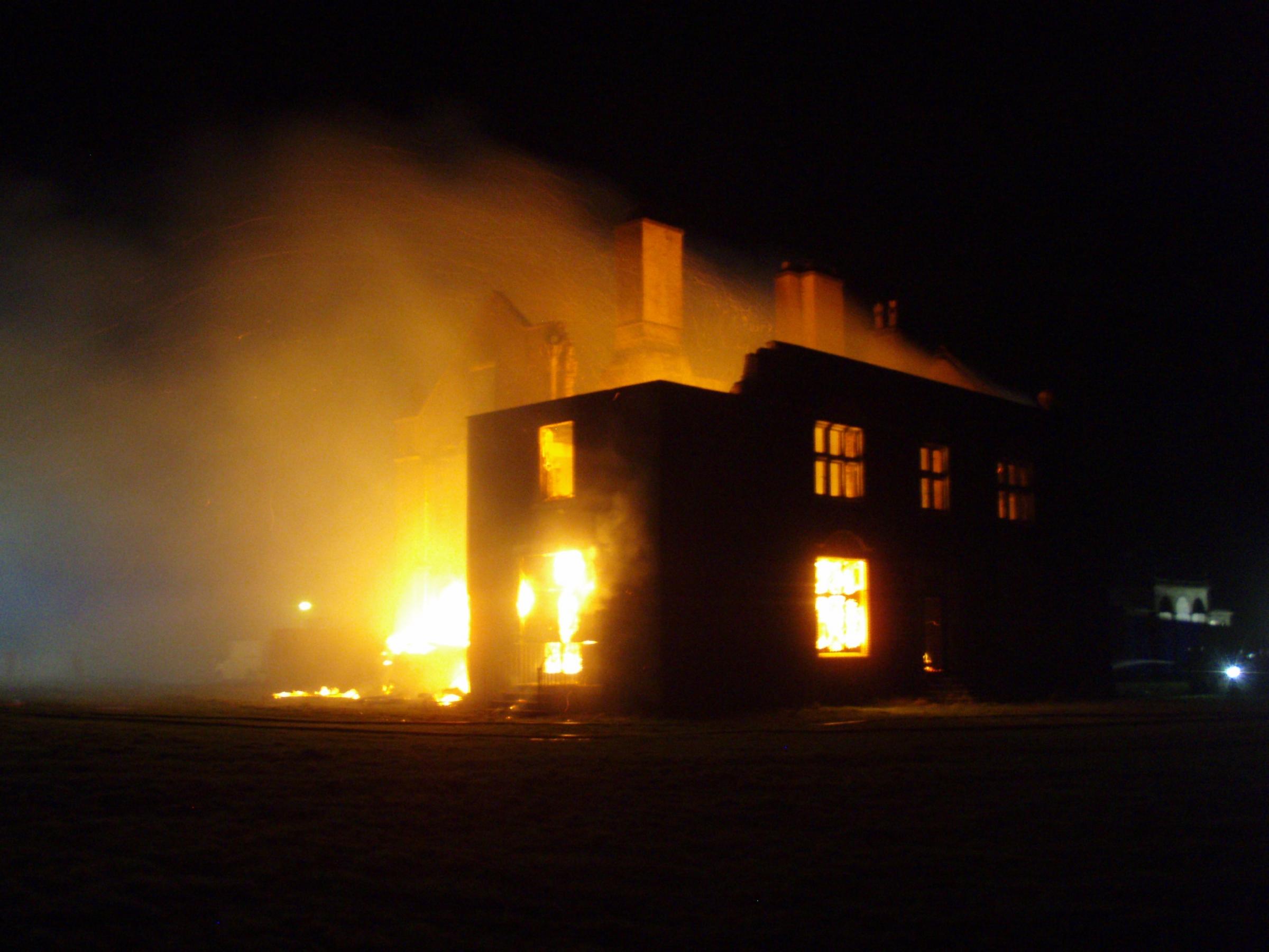 woolshallfire.jpg