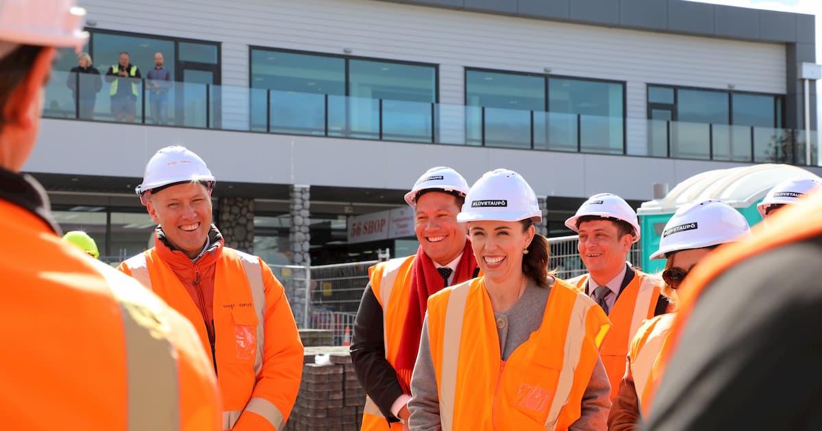 Week That Was: Back on the campaign trail thumbnail