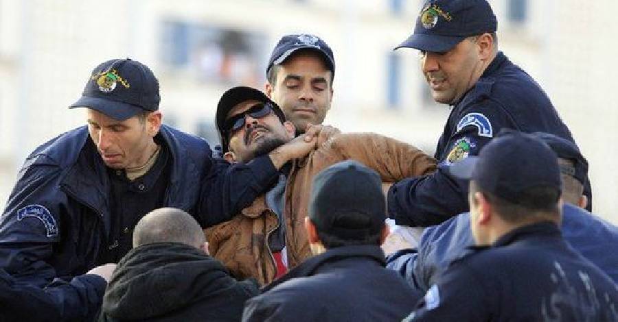 visuel_algerie-repression.jpg