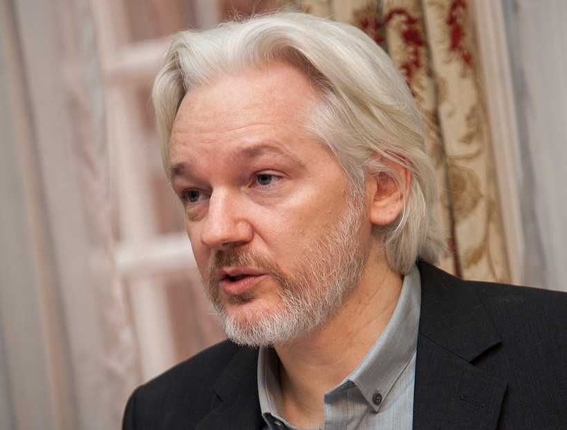 https://d3n8a8pro7vhmx.cloudfront.net/pcf/pages/12609/attachments/original/1609841347/visuel_Assange.jpg?1609841347