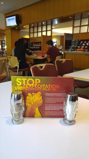 fliers_on_cafe_table_3.jpg