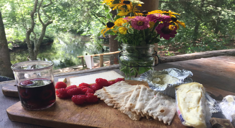 Cabin_porch.jpg