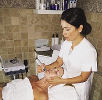Hydrafacial200px.jpg Hydrafacial200px.jpg