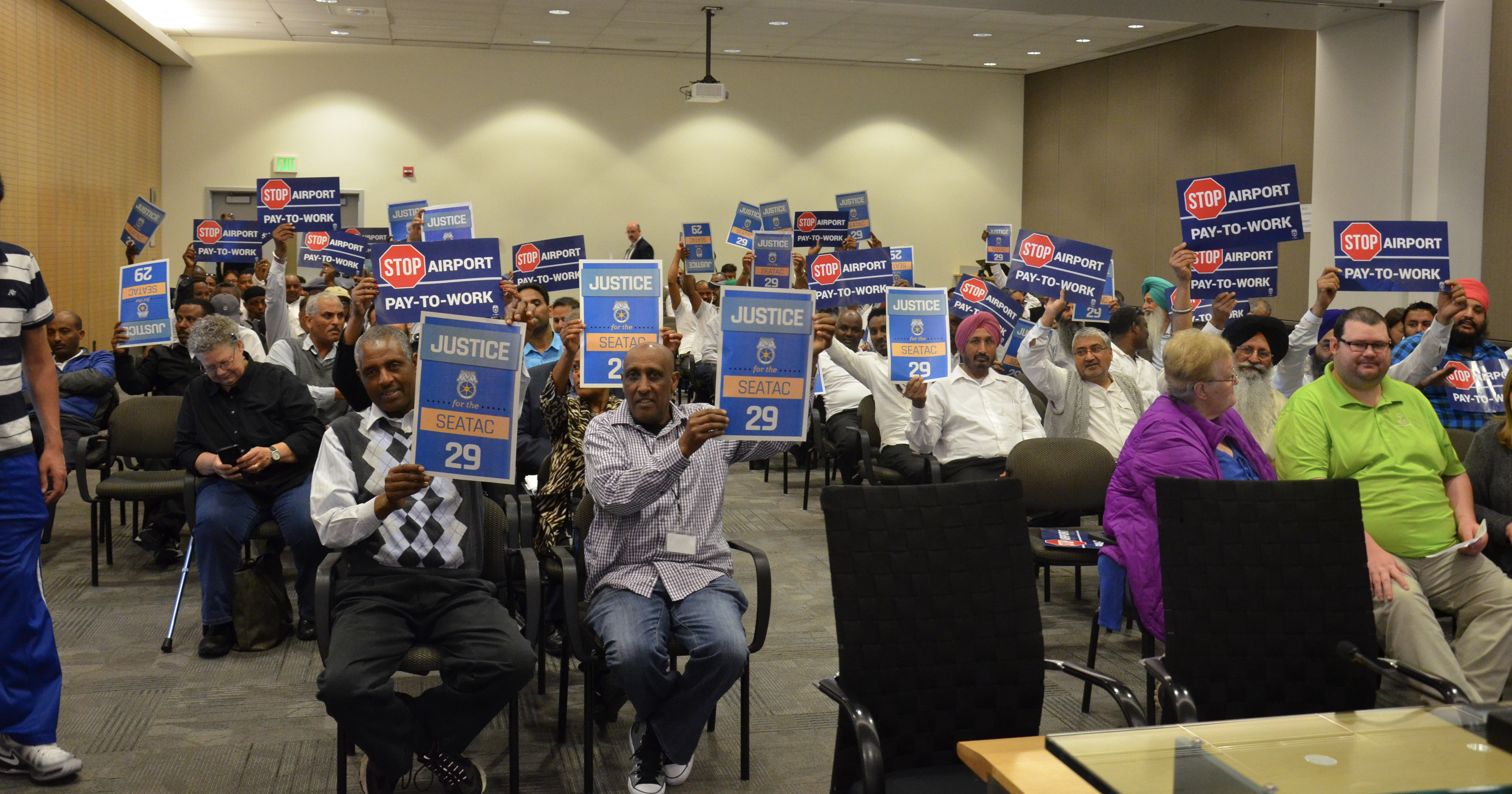 Taxi Drivers at SeaTac Refuse to Give In Image
