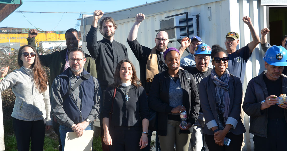 Interfaith delegation delivers letter supporting workers at ICS Image