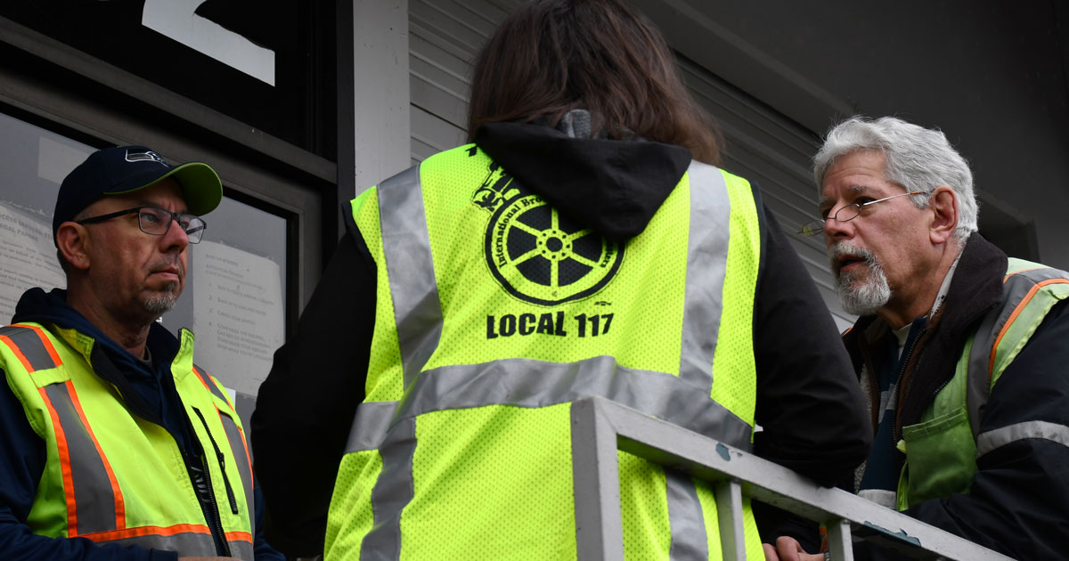As strike looms at Veritiv, members gear up for a fight Image