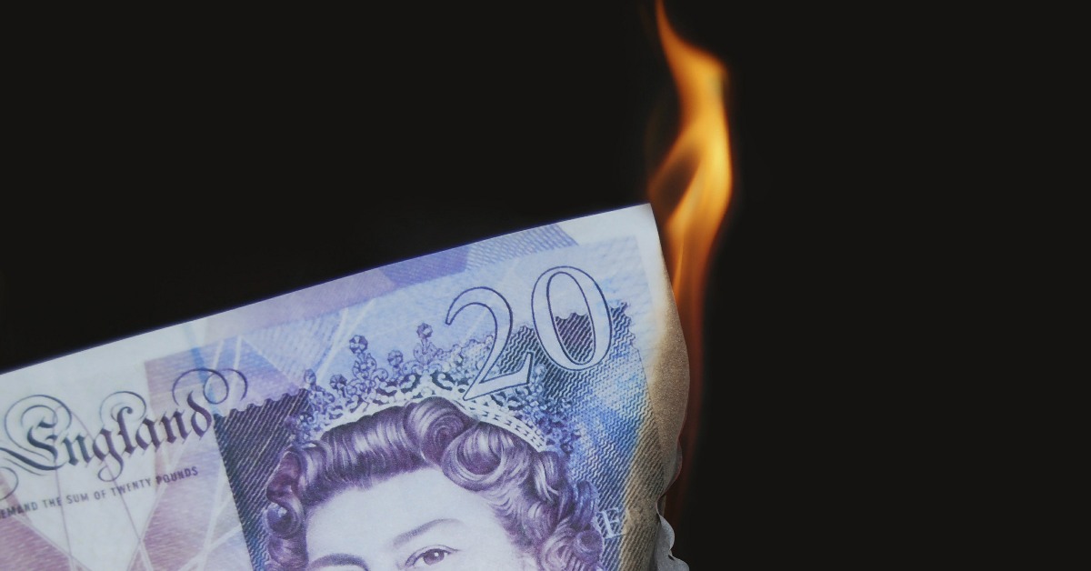 £20 note being burned
