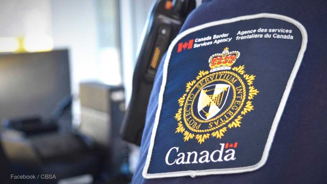 More than 27,000 cell phones, iPads searched by Canada Border Services over 2 year period