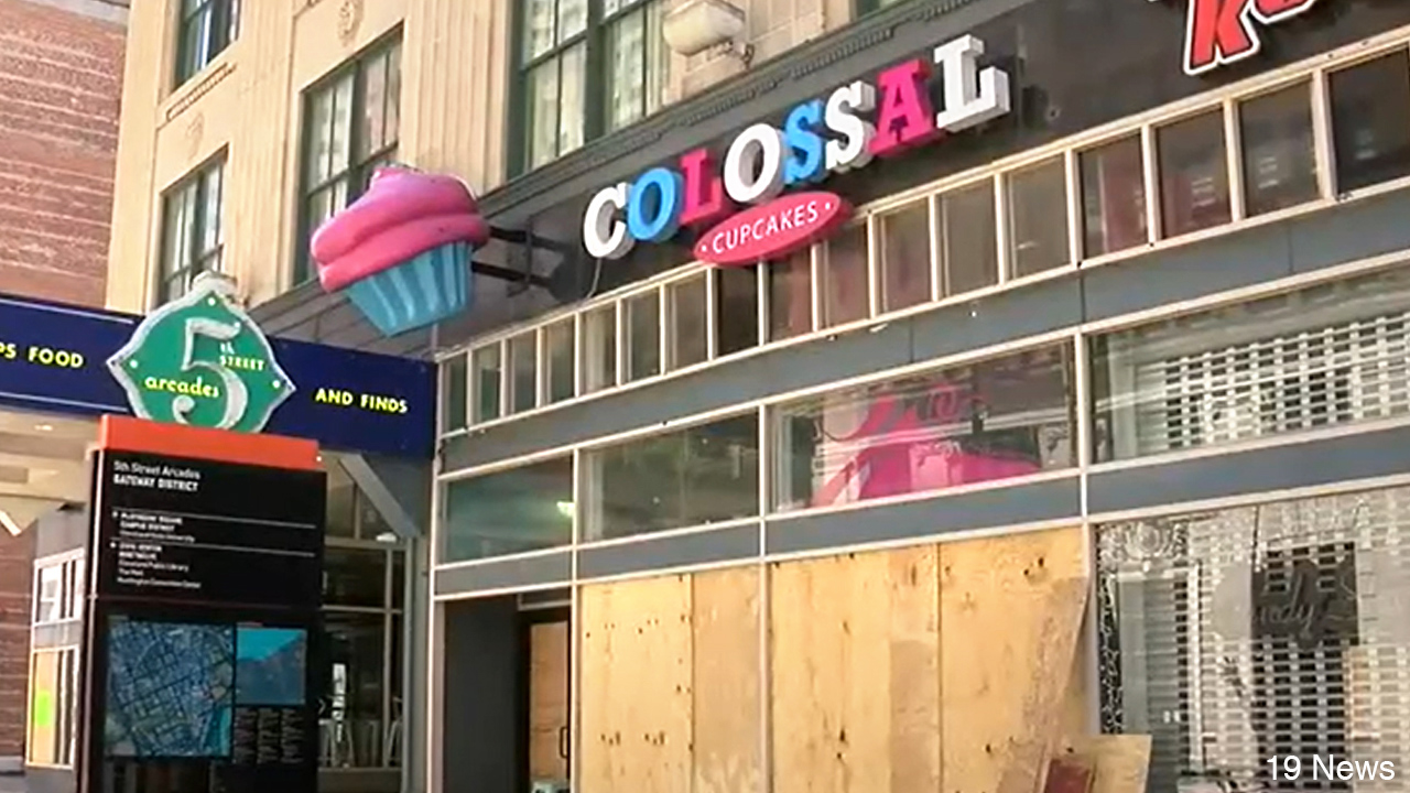 Cleveland bakery receives threats for helping police investigate looters