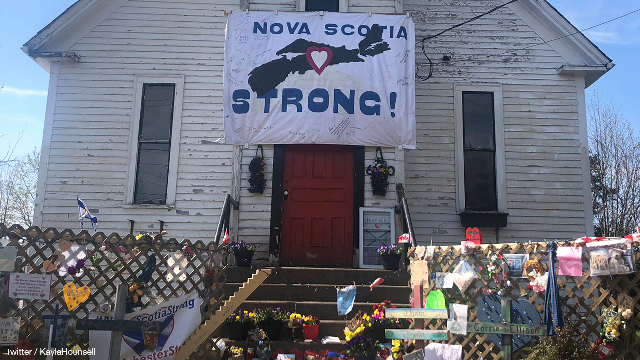 “Morbid tourist attraction”: Nova Scotia shooting memorial to be dismantled by community